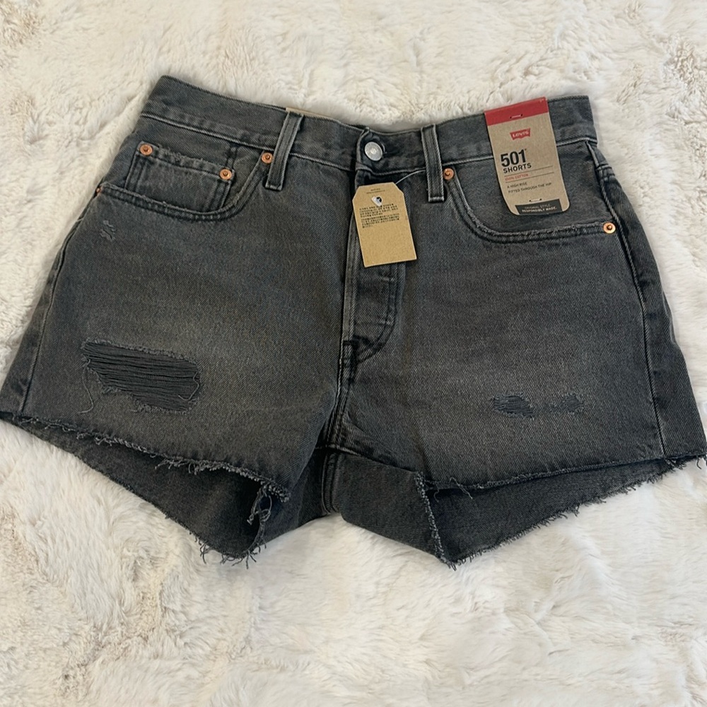 Levi’s high-rise cut off shorts
